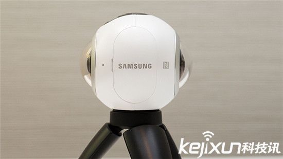 三星Gear 360正式登陸中國(guó) 雙CMOS鏡頭成亮點(diǎn)