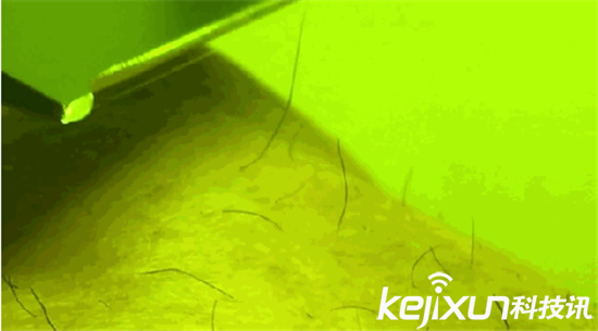 激光剃須刀: 無需換刀頭 每天享受干凈臉容