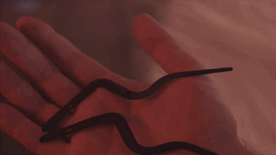 襯衫領子塌太猥瑣？戴上這個棍兒讓領子硬起來