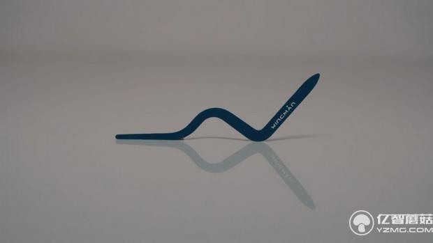 襯衫領子塌太猥瑣？戴上這個棍兒讓領子硬起來