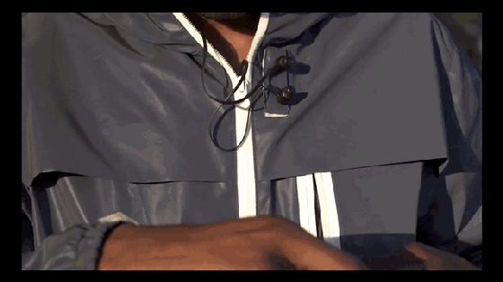 變身夜跑“變色龍” 這件防水夾克你敢穿出門嗎