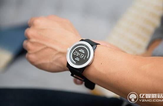 有一種智能手表無需充電 出出汗立刻滿血復活