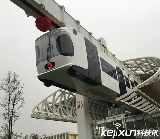 世界首創新能源空鐵在我國試運行 時速60公里 