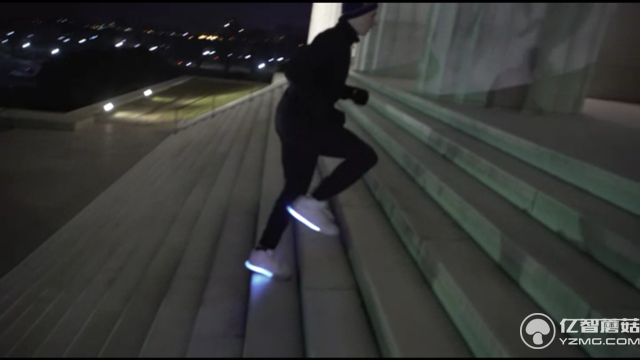 夜跑不炫酷怎么行!這雙熒光鞋子讓你炫起來