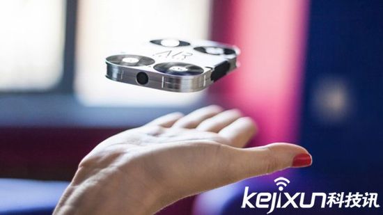 AirSelfie迷你無人機僅52g 航拍自拍美美噠