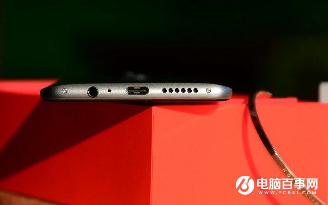 外觀變化不大 一加3T真機(jī)圖賞