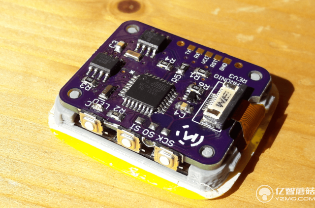 大神自制智能手表 一次充電可以用上半年