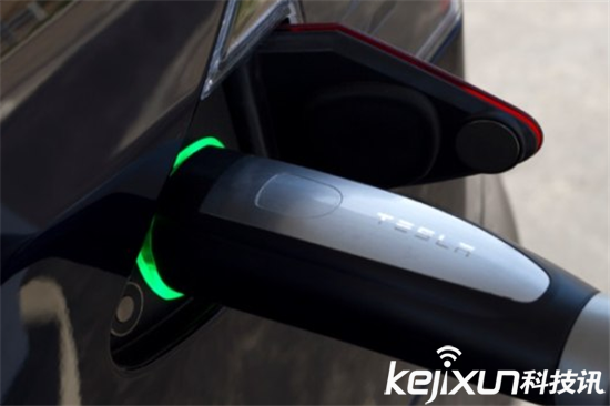 因過熱事故 特斯拉召回部分充電器