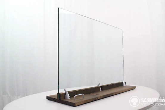 這款透明展板科技感十足 讓你和你的書寫同時出鏡