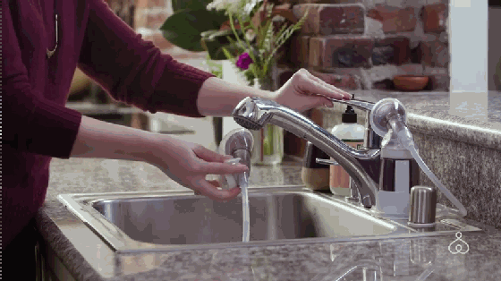 奶粉再好也不如母乳 用這款吸奶器讓寶寶喝到飽