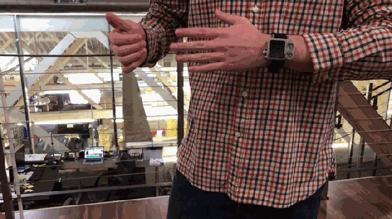 Apple Watch也有保護殼了 看著硬朗還有指南針