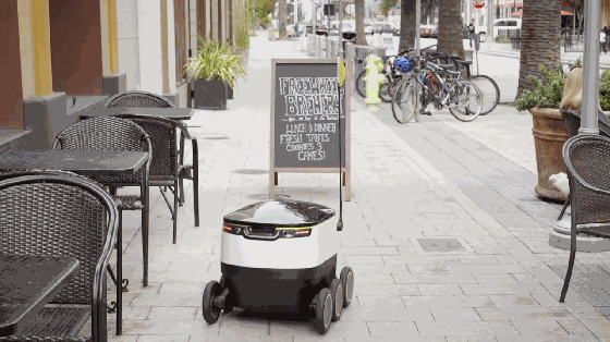 送餐小哥要失業 這活兒以后機器人就能干了