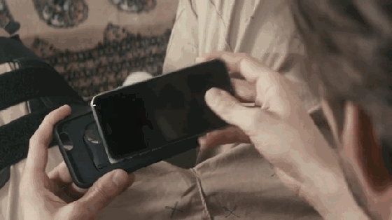 你以為這是普通手機殼？其實是個超小VR設(shè)備