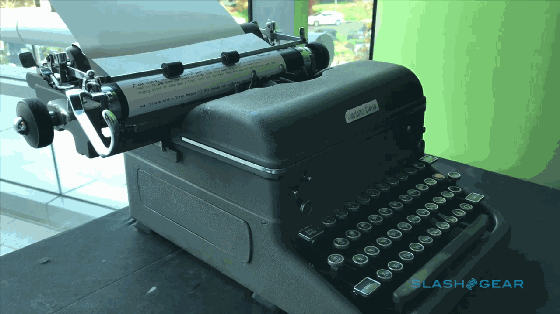 《哈利波特》里的魔法打字機成真了 還是奔馳發明的