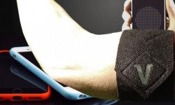 綁上能吸附手機的V-DOCK360臂帶   除了坐地鐵啥情況都好使