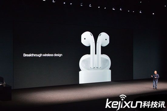 蘋果AirPods無線耳機有硬傷？捂住耳朵便失靈