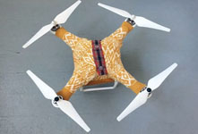 藝術(shù)家為無人機(jī)設(shè)計(jì)毛衣 既美觀又保暖