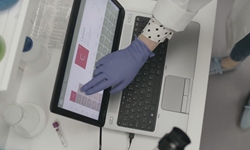 像iPad一樣操控筆記本？這個小玩意就能滿足你