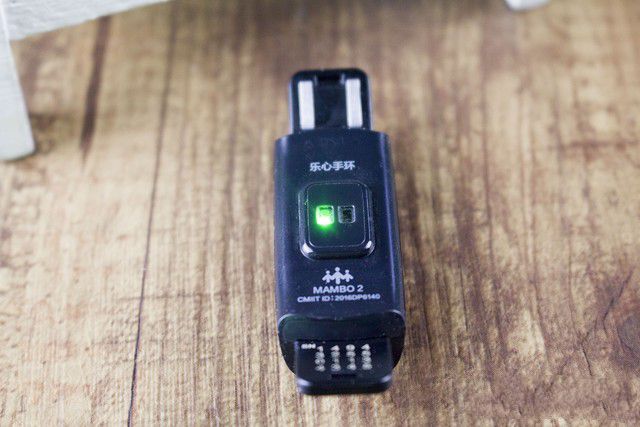 智能心率監(jiān)測升級 樂心手環(huán)Mambo 2評測