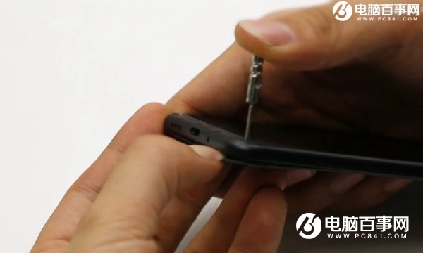 小米5C后蓋怎么打開？能換嗎？小米5c拆后蓋教程