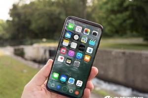 國產iPhone 8真機上手視頻曝光：背部指紋