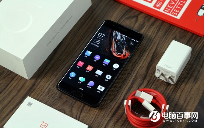 一加5評(píng)測(cè)：硬件無(wú)槽點(diǎn)中輕度使用兩天沒(méi)問(wèn)題