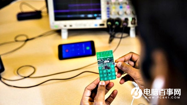 續航一輩子 全球首款無電池手機誕生!