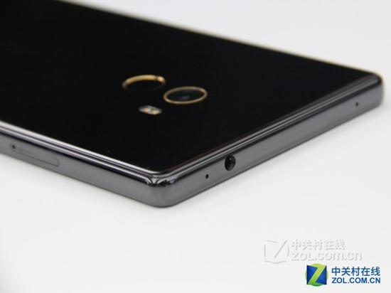 陶瓷機身的小米MIX