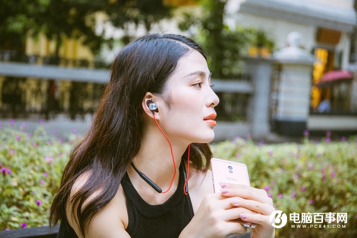 魅藍EP52耳機如何?魅藍EP52美女體驗圖賞