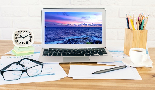 四款便攜時尚性能強(qiáng)勁的商務(wù)筆記本推薦