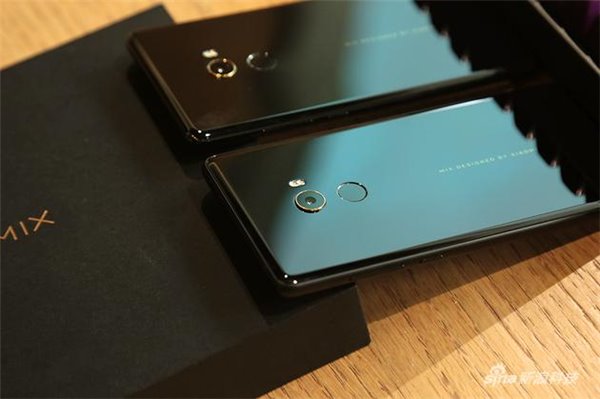 小米MIX 2評測:敢在蘋果發(fā)布會前推新旗艦,靠這些