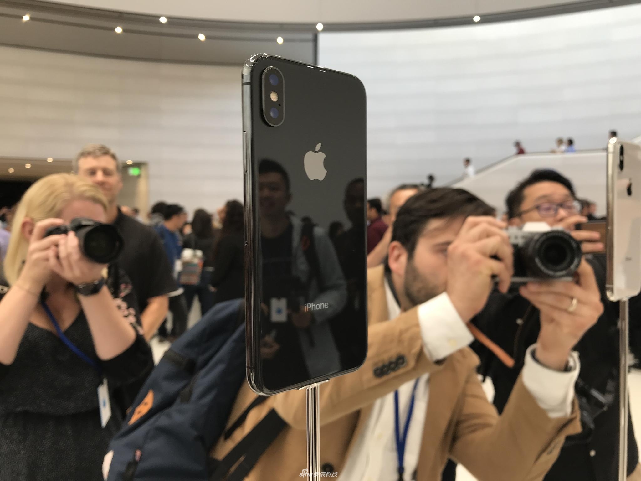 黑白正面沒差別 iPhoneX真機實拍圖賞(8/13)
