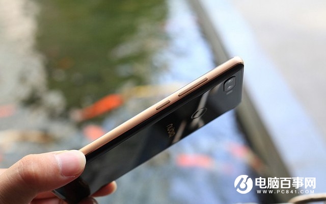 全面屏2.1設計 努比亞Z17S外觀評測