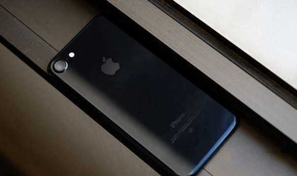 華為Mate9“發飆”: 一夜狂跌“最低價” iPhone7“很受傷”2