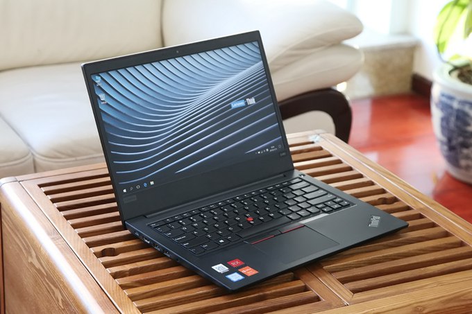 聯想ThinkPad E480商務本：i5-8250U處理器 RX550獨顯