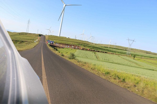 40年老司機(jī)總結(jié)的20條駕駛技巧 看一遍勝過你開10年車!