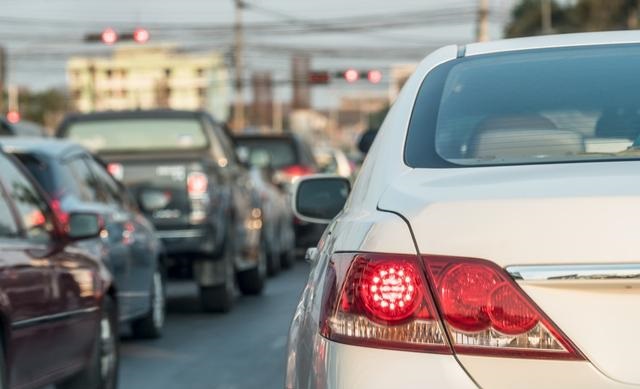 新手必看的12個(gè)超實(shí)用開車技巧 看完你也可以成為高手！