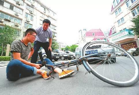 新手必看的12個超實用開車技巧 看完你也可以成為高手!
