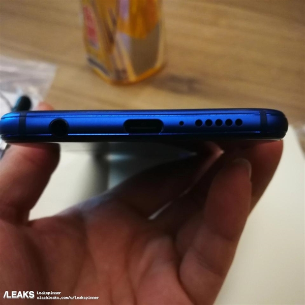 iPX側(cè)目！華為nova 3e真機(jī)360°曝光：雙玻璃劉海屏