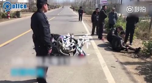 男子車禍?zhǔn)軅颉锻跽邩s耀》止痛 網(wǎng)友:輸了是不是更痛?