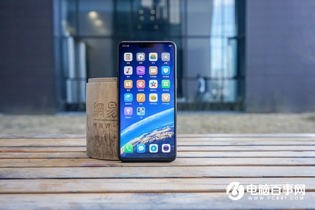 OPPO R15異型全面屏真機(jī)圖賞 OPPO R15參數(shù)詳解