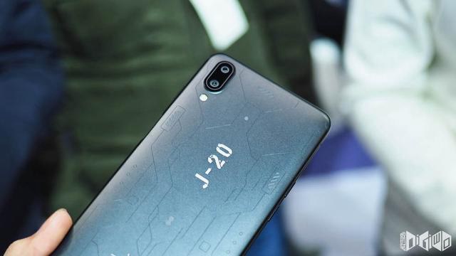 專屬定制設計 魅藍E3殲-20定制版圖賞