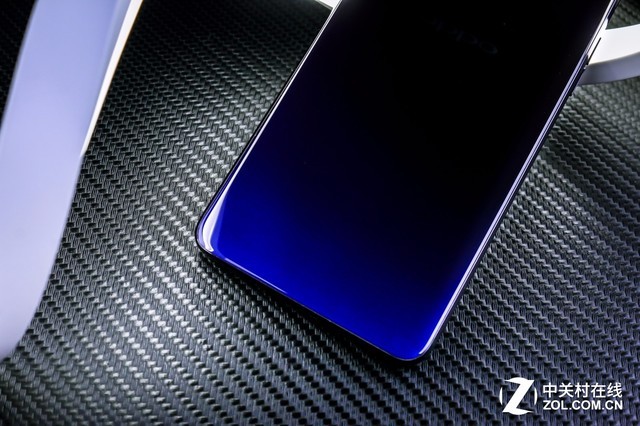 OPPO R15評(píng)測(cè)：光與影藝術(shù)下的慧與實(shí)（待審不發(fā)） 