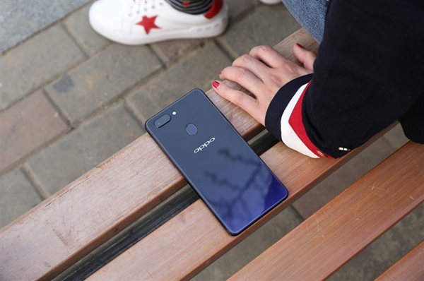 OPPO R15全面評測 最超值的異形全面屏！