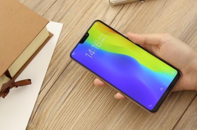 最便宜劉海屏手機 vivo Y85圖賞