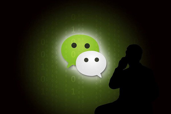 微信收藏拼長(zhǎng)圖發(fā)朋友圈教程 微信怎么拼圖？