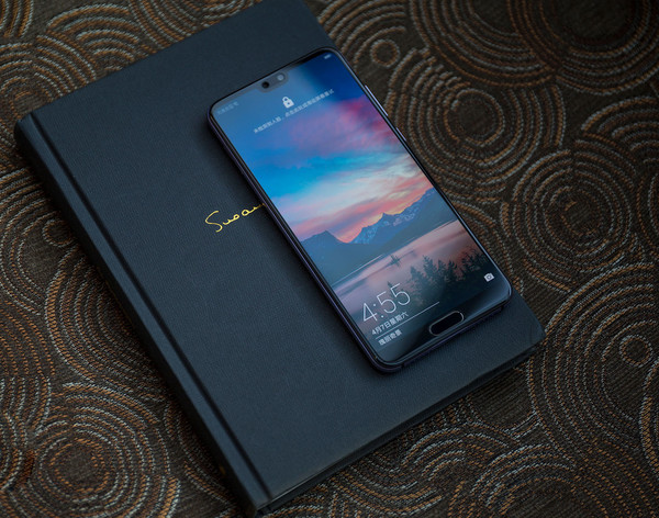 3788元起！華為P20/P20 Pro國(guó)行版發(fā)布 全球拍照最好手機(jī)？