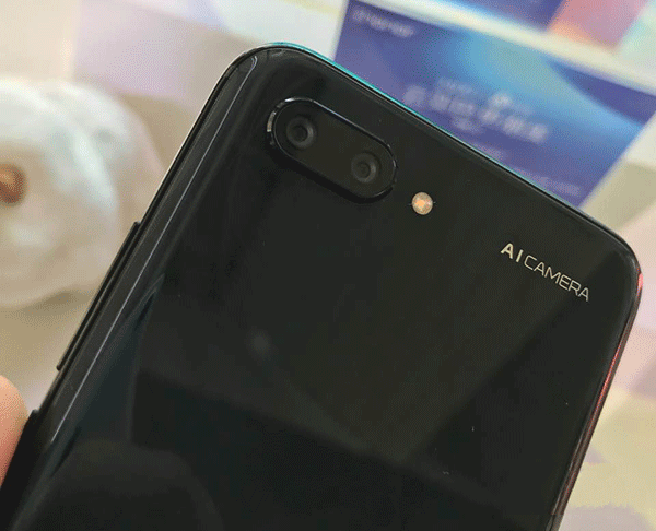 榮耀10配置怎么樣 榮耀10參數和真機圖賞