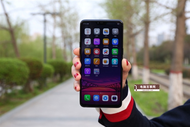 3K檔的熱門旗艦機 榮耀10和OPPO R15買哪個好？