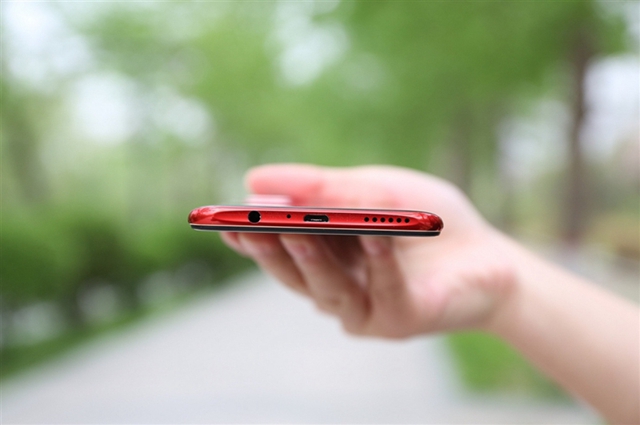 OPPO R15夢鏡版值得買嗎?OPPO R15夢鏡版評測